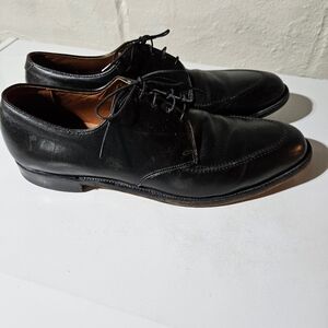 E.T. Wright black Oxford size 13A . Made in USA